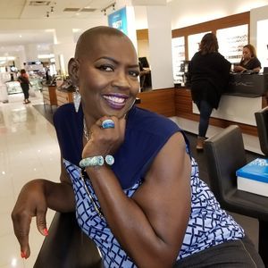 Meet your Posher, Eva